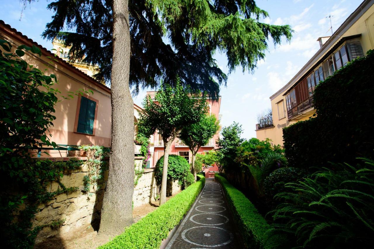 Appartamento Panoramico "Il Glicine" Naples Exterior photo