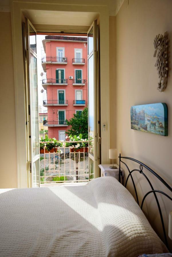 Appartamento Panoramico "Il Glicine" Naples Exterior photo