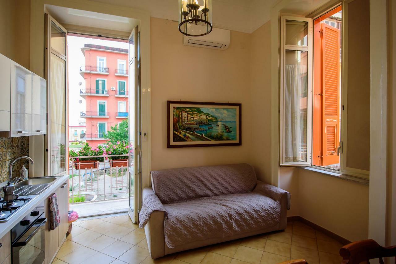 Appartamento Panoramico "Il Glicine" Naples Exterior photo