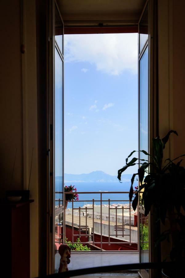 Appartamento Panoramico "Il Glicine" Naples Exterior photo